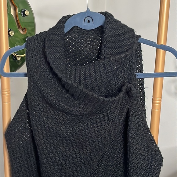 Knit Festival Vest - Picture 2 of 3